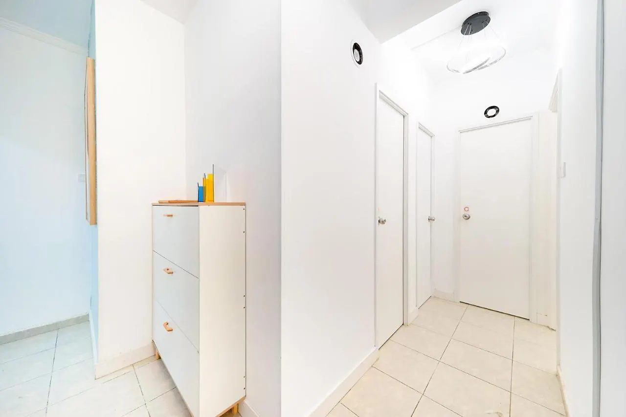 Shared Dormitory Wan Chai Road 187 Hong Kong Homestay