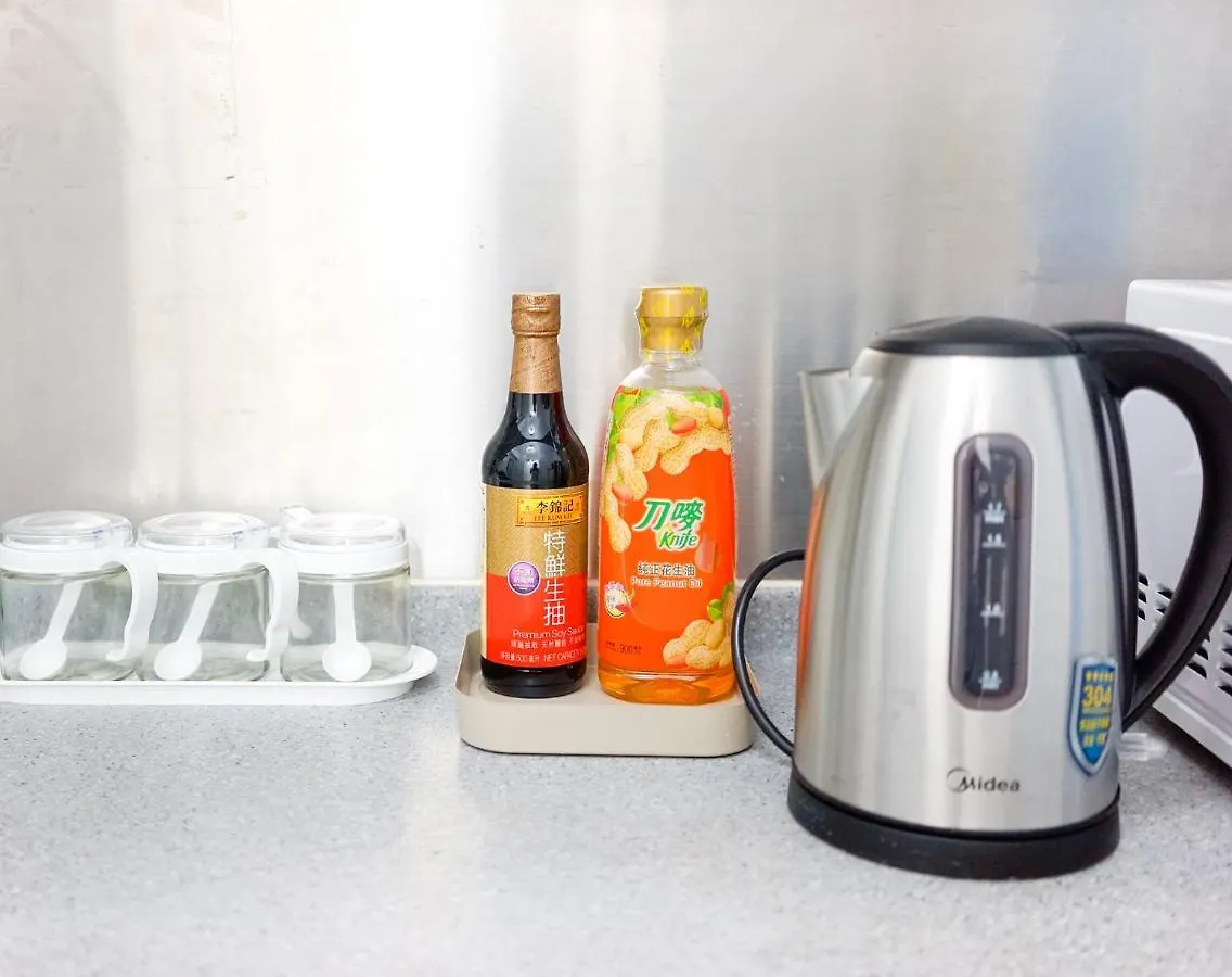 Shared Dormitory Wan Chai Road 187 Hong Kong Homestay